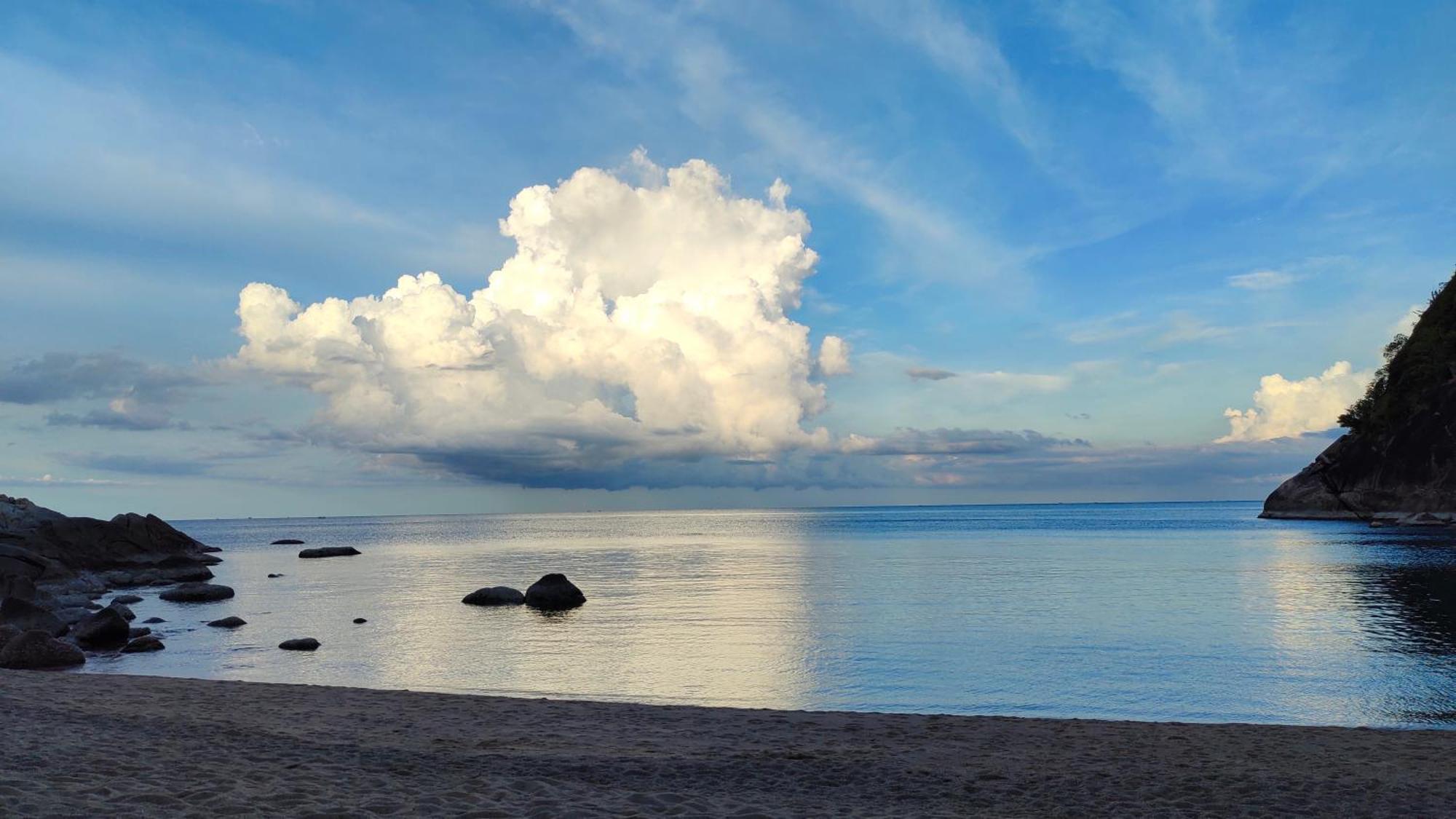Why Nam Beach Hatjuan Kültér fotó